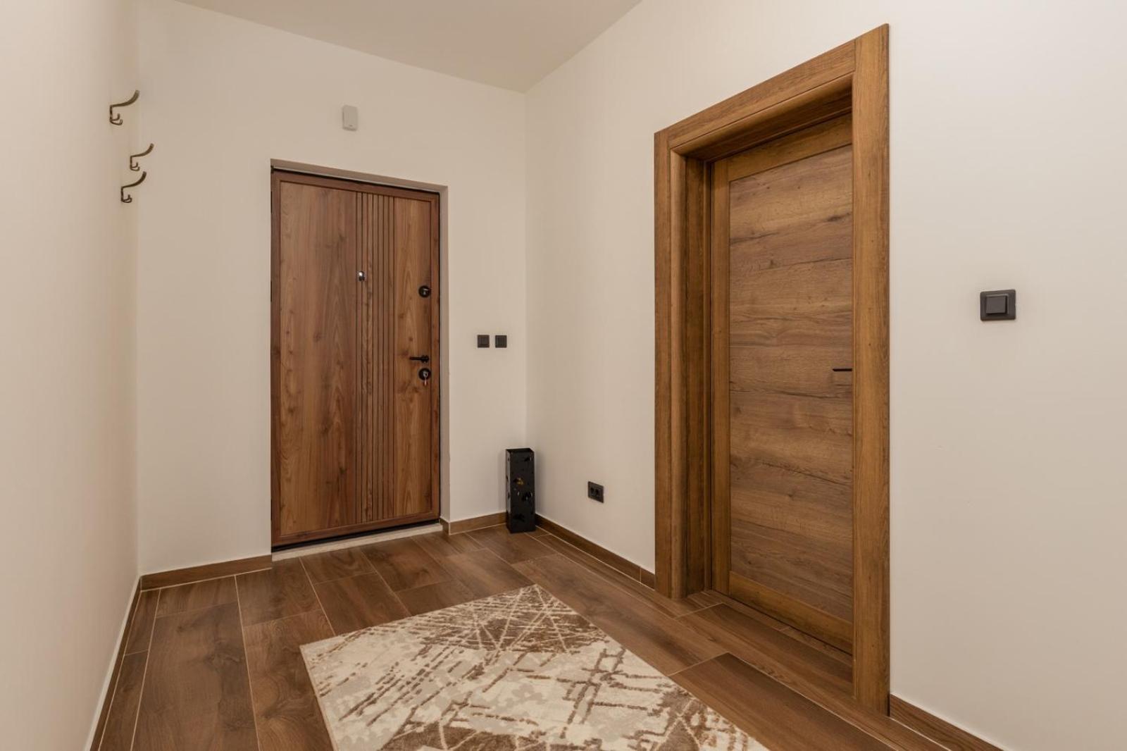 Apartment Mia Bijela Exteriör bild